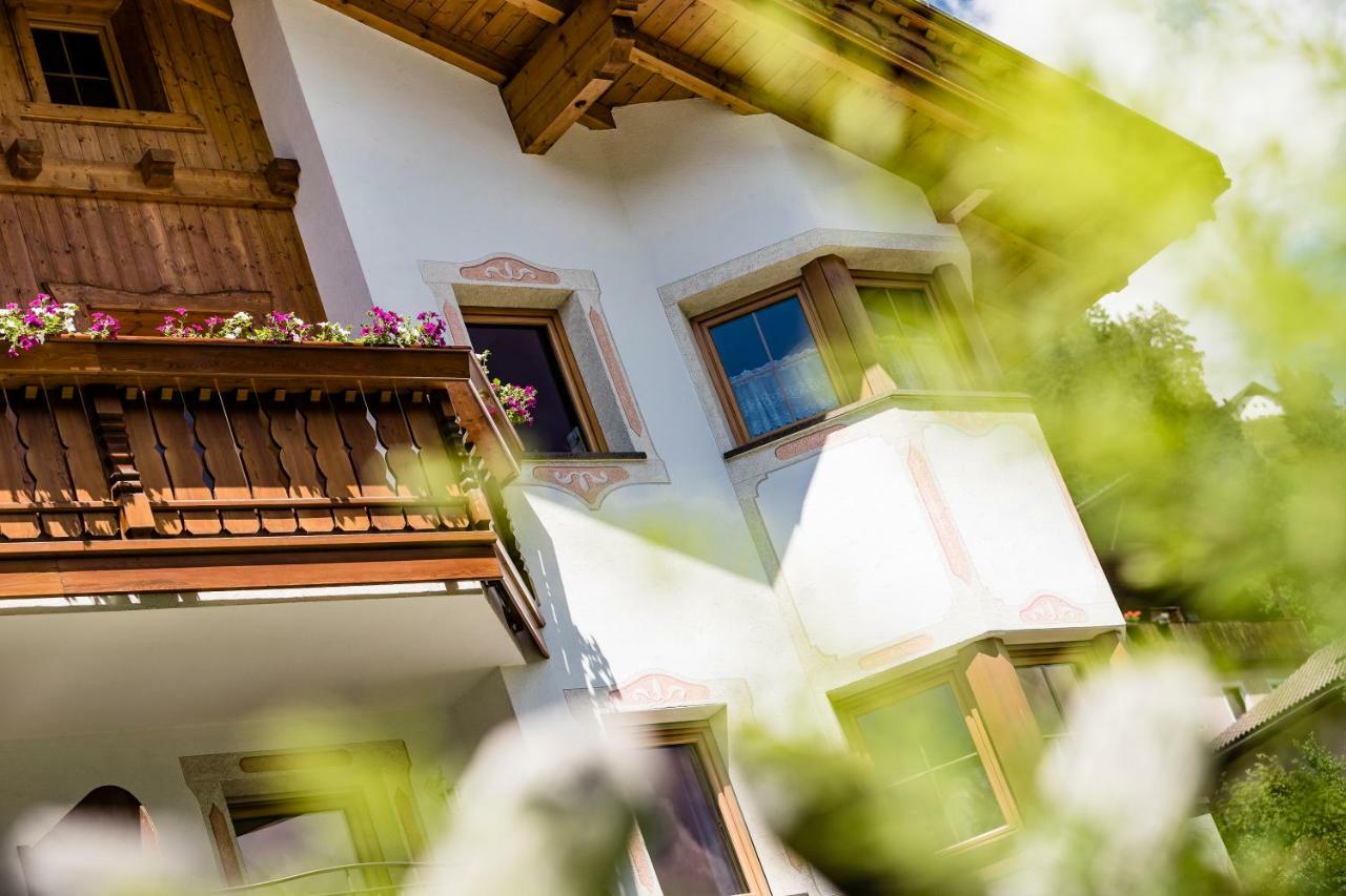Santa Cristina Val Gardenaアパルタメンティ ヘティーアパートメント エクステリア 写真
