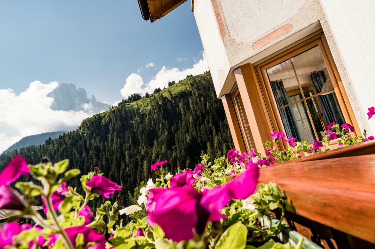 Santa Cristina Val Gardenaアパルタメンティ ヘティーアパートメント エクステリア 写真